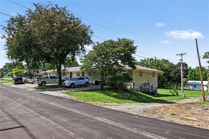 115 W Orchard St, Odessa, MO 64076