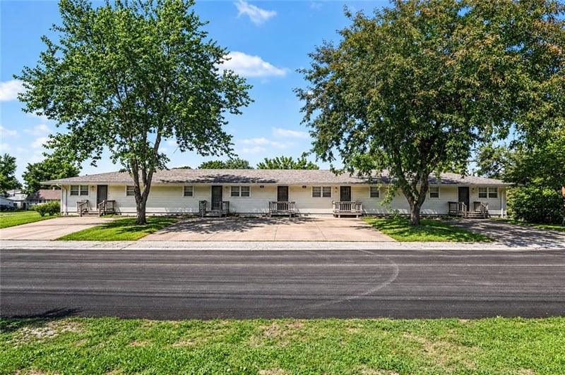 115 W Orchard St, Odessa, MO 64076