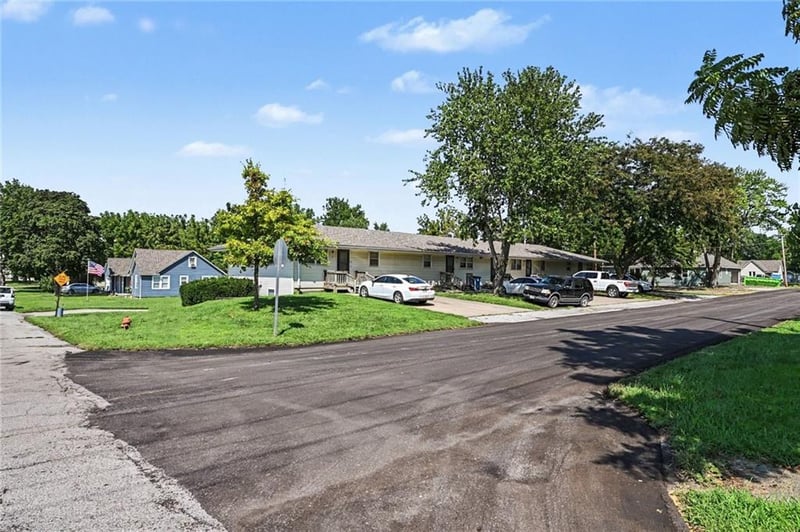 115 W Orchard St, Odessa, MO 64076