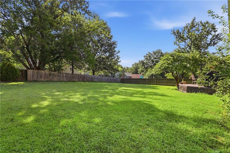 804 NW 41st St, Blue Springs, MO 64015