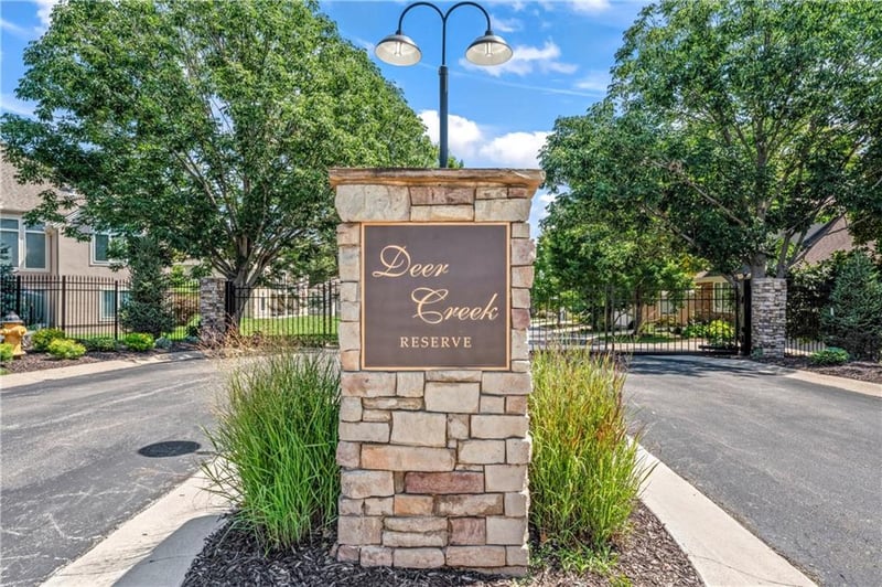 12940 Travis St, Overland Park, KS 66209