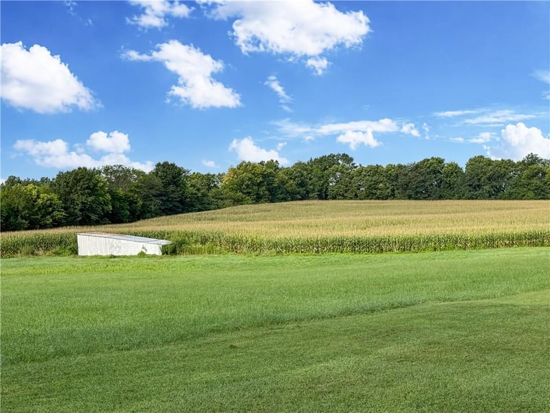5555 Kinnamon Rd, Odessa, MO 64076