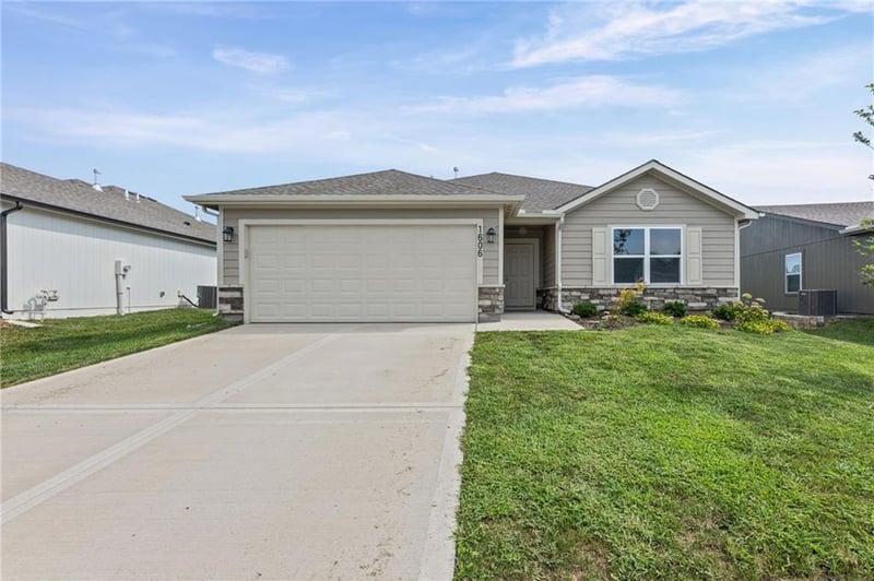 1606 Maci St, Belton, MO 64012
