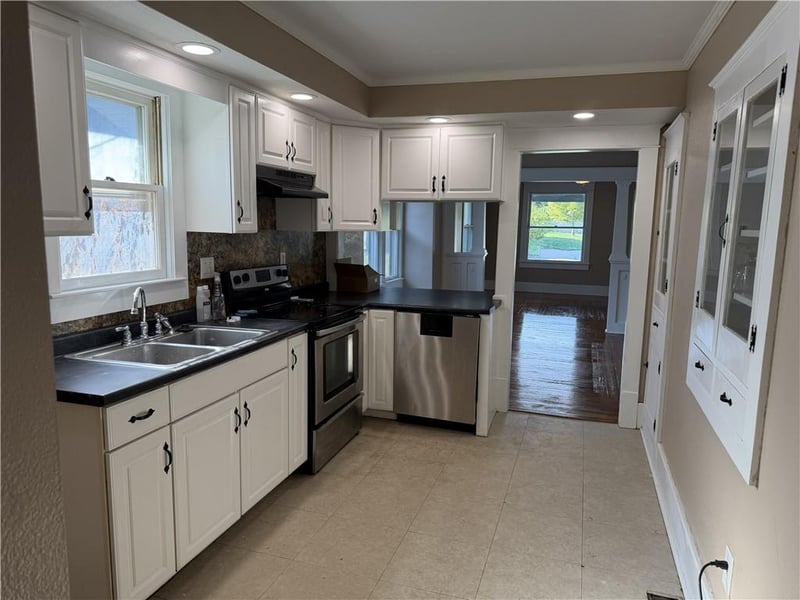 311 W Grand St, Gallatin, MO 64640