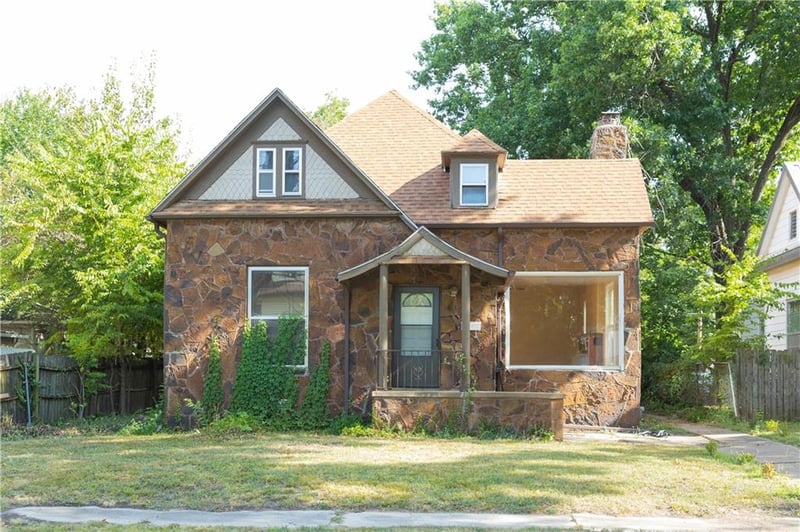 1621 Appleton St, Parsons, KS 67357