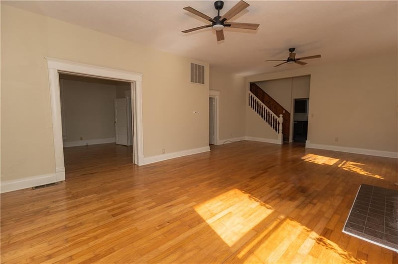 1621 Appleton St, Parsons, KS 67357