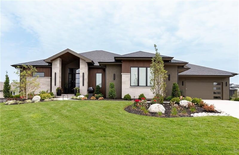 12003 W 173rd Ter, Overland Park, KS 66221