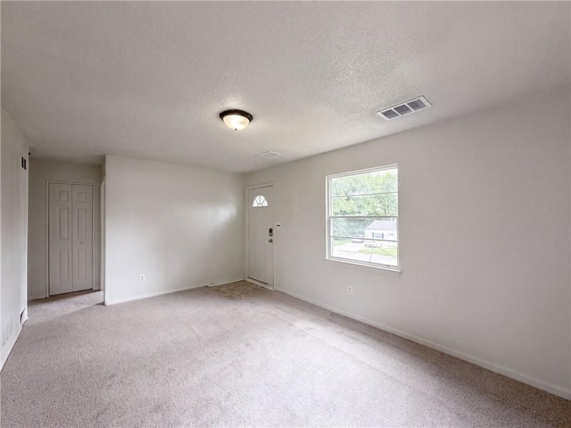 4770 Woodend Ave, Kansas City, KS 66106