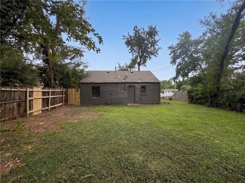 4770 Woodend Ave, Kansas City, KS 66106