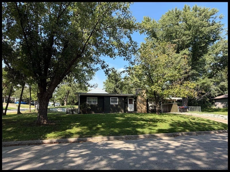 901 Anderson St, Warrensburg, MO 64093