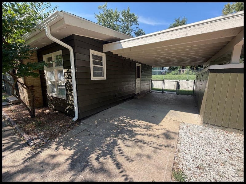 901 Anderson St, Warrensburg, MO 64093