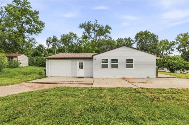 5138 N Corrington Ave, Kansas City, MO 64119