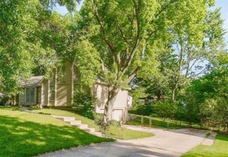 11309 W 99th St, Overland Park, KS 66214