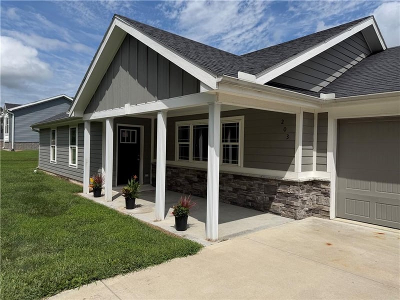 203 Valley St, Lathrop, MO 64465
