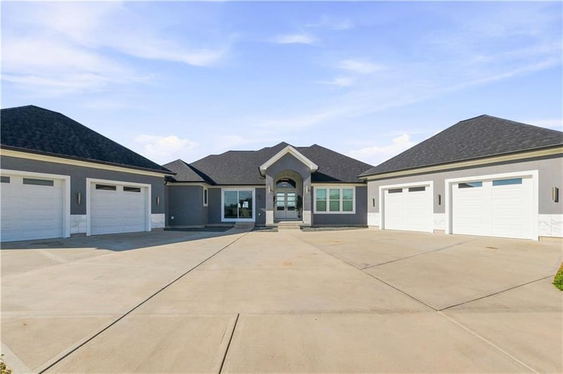 12006 E 195th St, Raymore, MO 64083