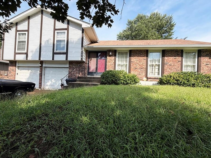 1012 SW 16th St, Blue Springs, MO 64015