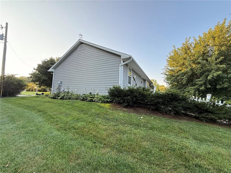 305 N Harrison St, Oregon, MO 64473
