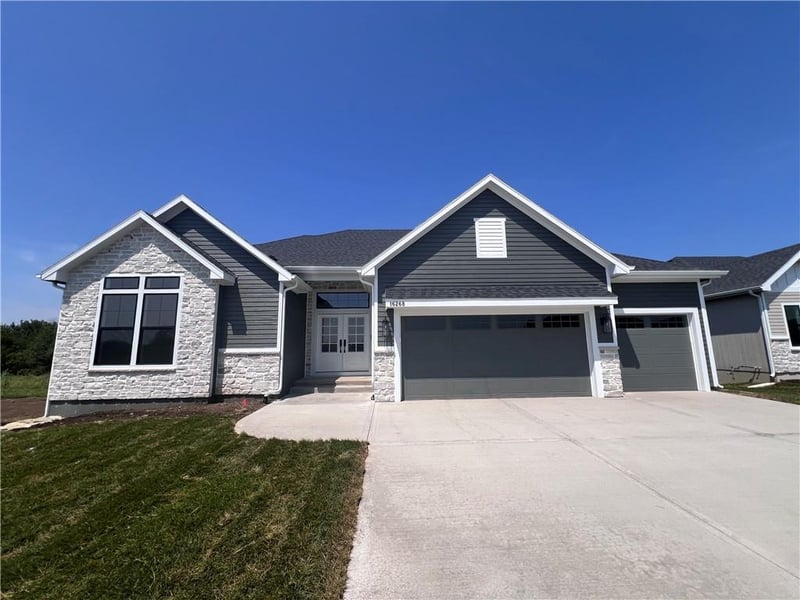 16268 Baxter St, Gardner, KS 66030