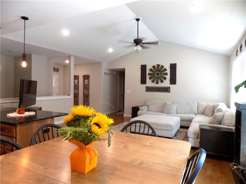 211 Hillside Dr, Baldwin City, KS 66006