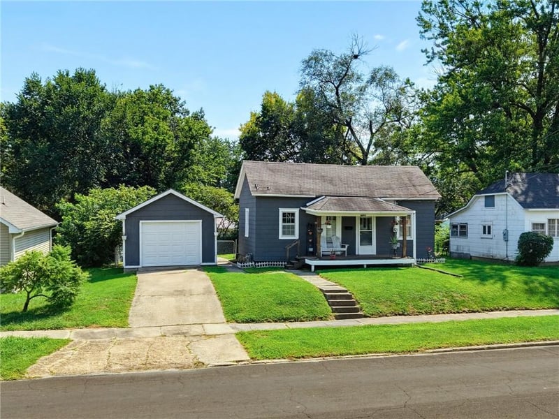 1518 Calhoun St, Chillicothe, MO 64601
