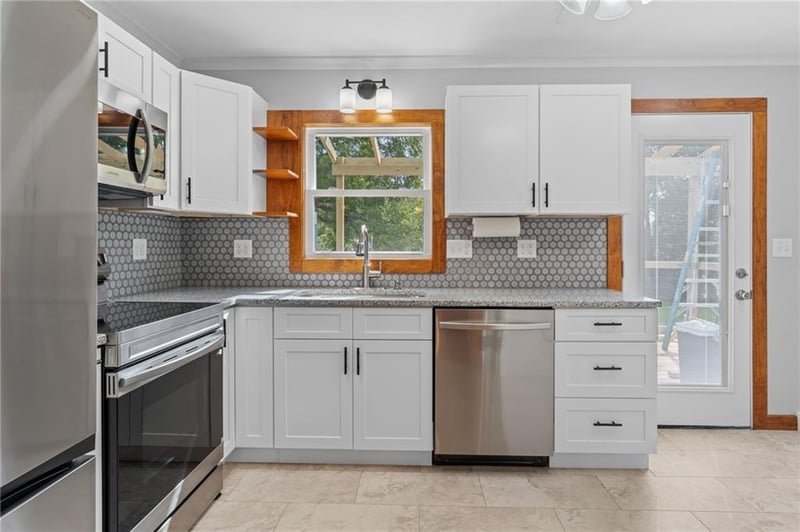 214 N Center St, Cameron, MO 64429