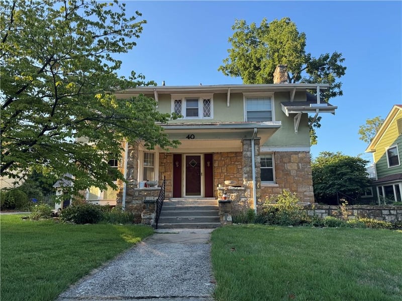 40 E 52nd St, Kansas City, MO 64112
