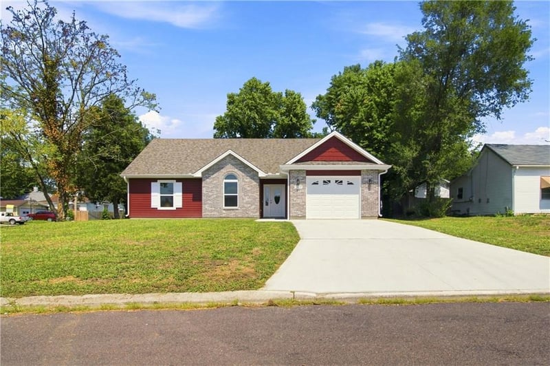 1207 E 11th St, Sedalia, MO 65301