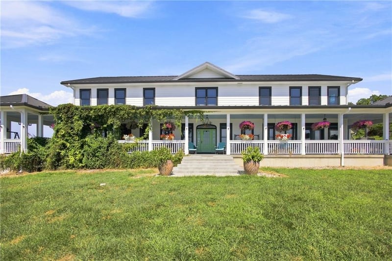 9987 W 351st St, Paola, KS 66071
