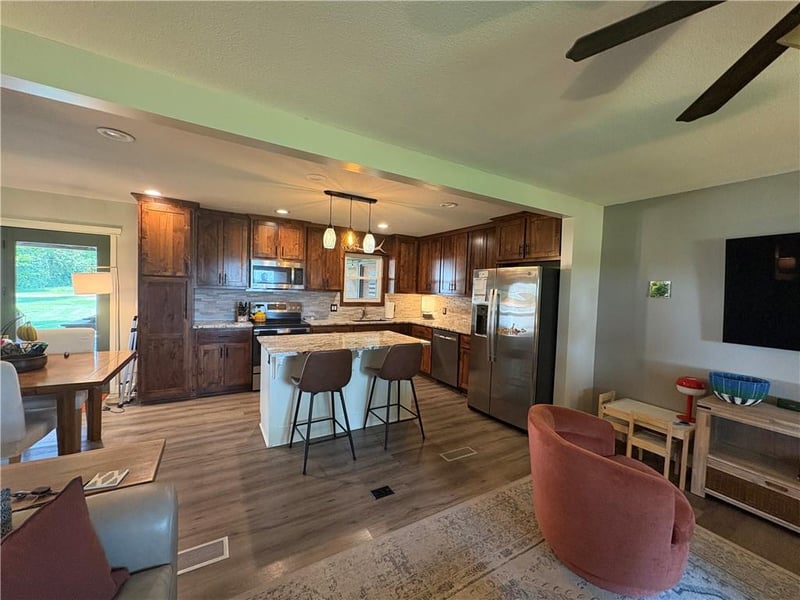 13744 Archer Rd, Bonner Springs, KS 66012