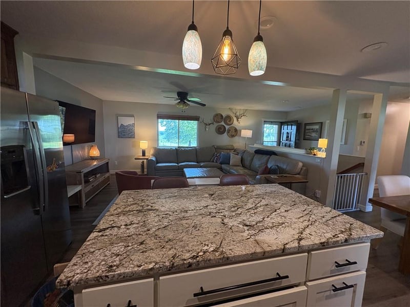 13744 Archer Rd, Bonner Springs, KS 66012