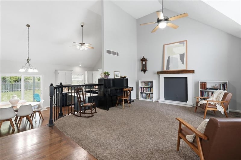 2305 SW Pheasant Trl, Lee's Summit, MO 64082