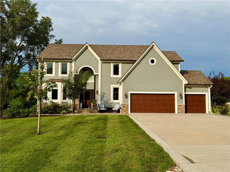 18814 S Greenway St, Olathe, KS 66062