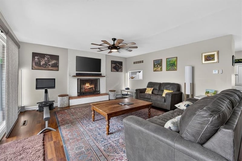 2800 W 91st St, Leawood, KS 66206