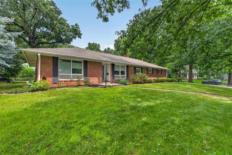 2800 W 91st St, Leawood, KS 66206
