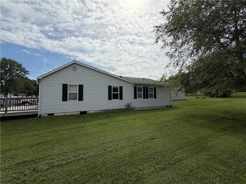 510 W Samuel St, Hamilton, MO 64644