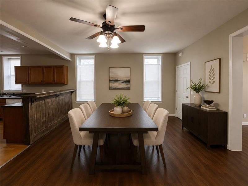 1216 N 11th St, St Joseph, MO 64501