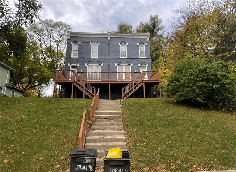1216 N 11th St, St Joseph, MO 64501