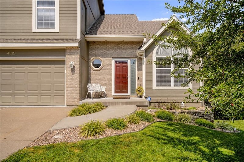 4512 Ne Webster Dr, Lee's Summit, MO 64064