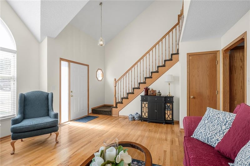 4512 Ne Webster Dr, Lee's Summit, MO 64064