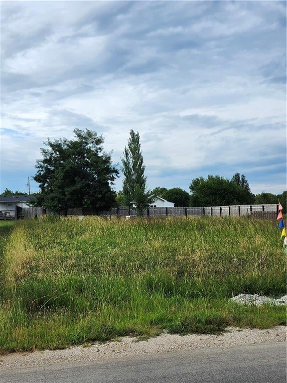 145 S Linn Valley Dr, Linn Valley, KS 66040