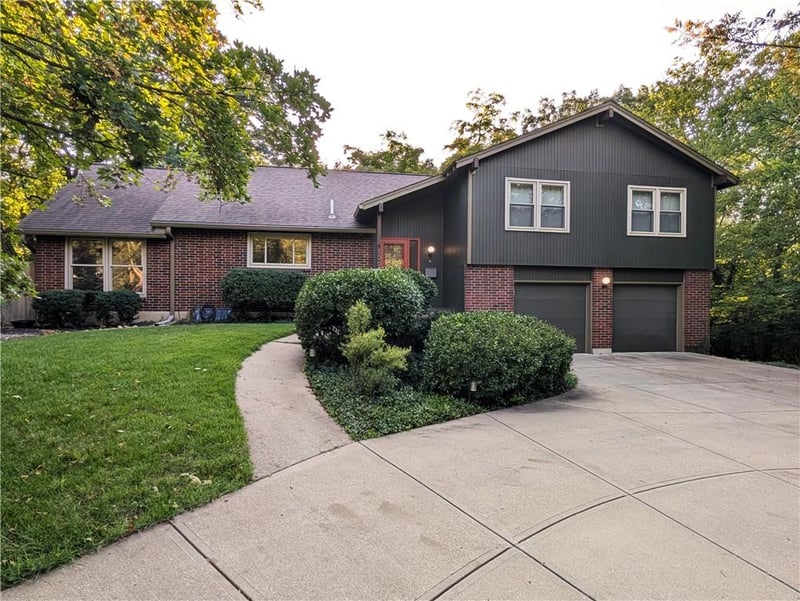10050 Roe Ave, Overland Park, KS 66207
