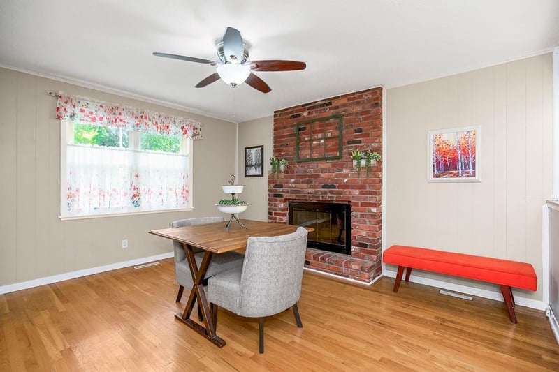 6808 N Askew Ave, Gladstone, MO 64119