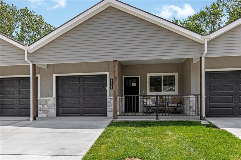 5821 Hunter Ct, Raytown, MO 64133