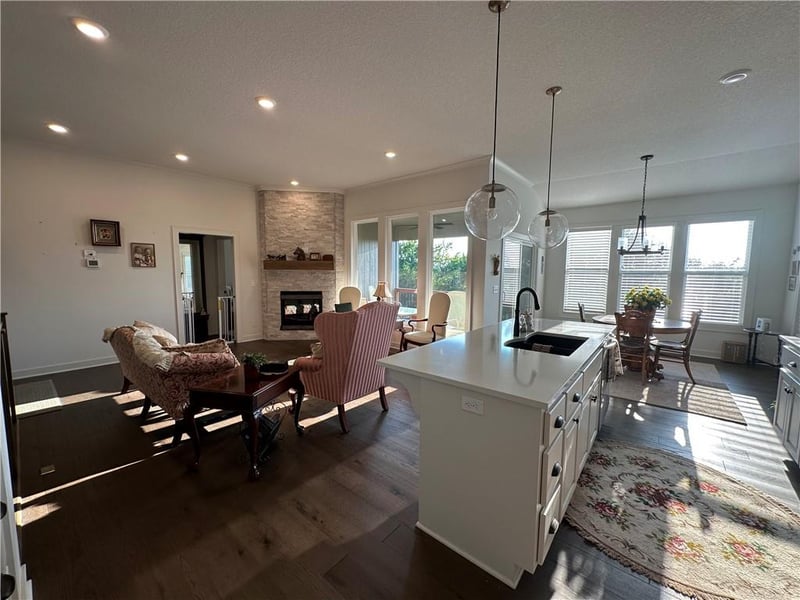 2938 SW Arboridge Dr, Lee's Summit, MO 64082