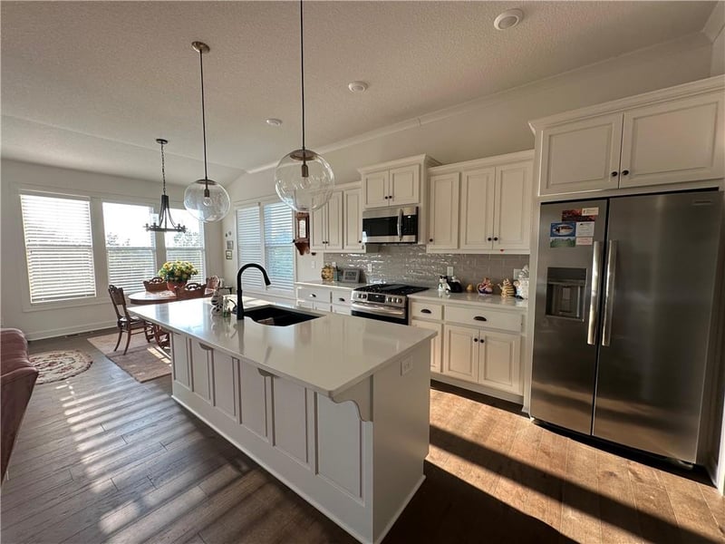 2938 SW Arboridge Dr, Lee's Summit, MO 64082