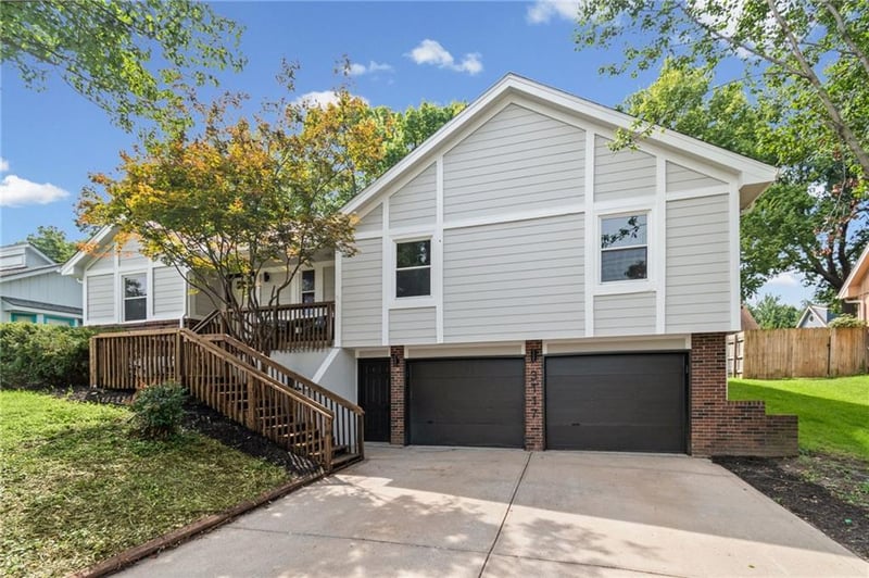 3117 NE 71st St, Gladstone, MO 64119