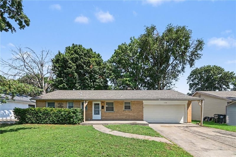 13008 E 38th St, Independence, MO 64055