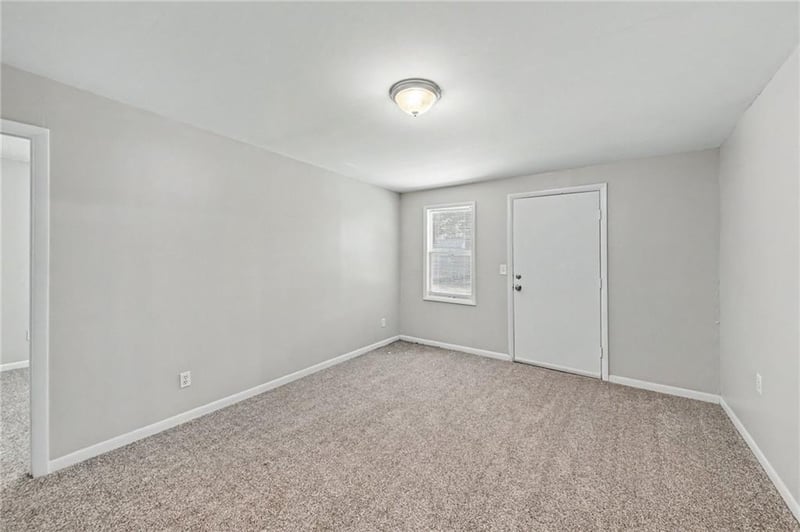 13008 E 38th St, Independence, MO 64055