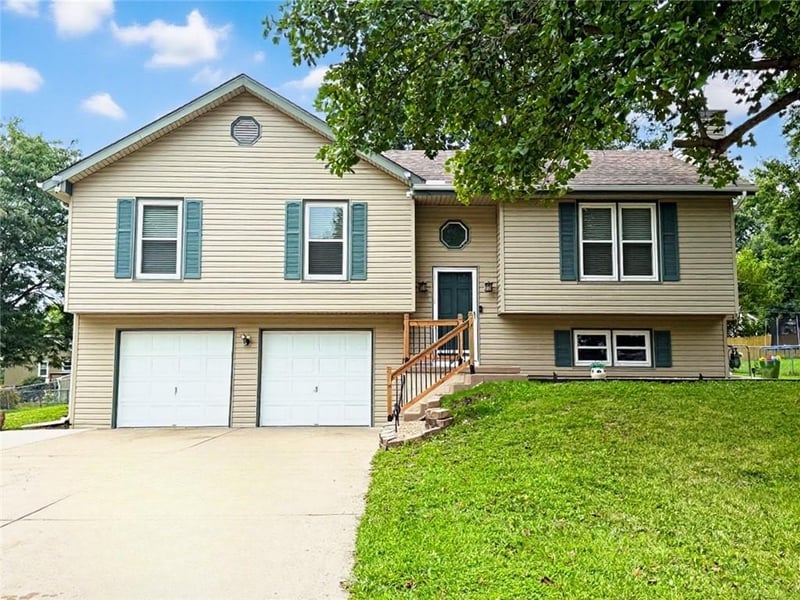 1607 NE 114 St, Kansas City, MO 64155
