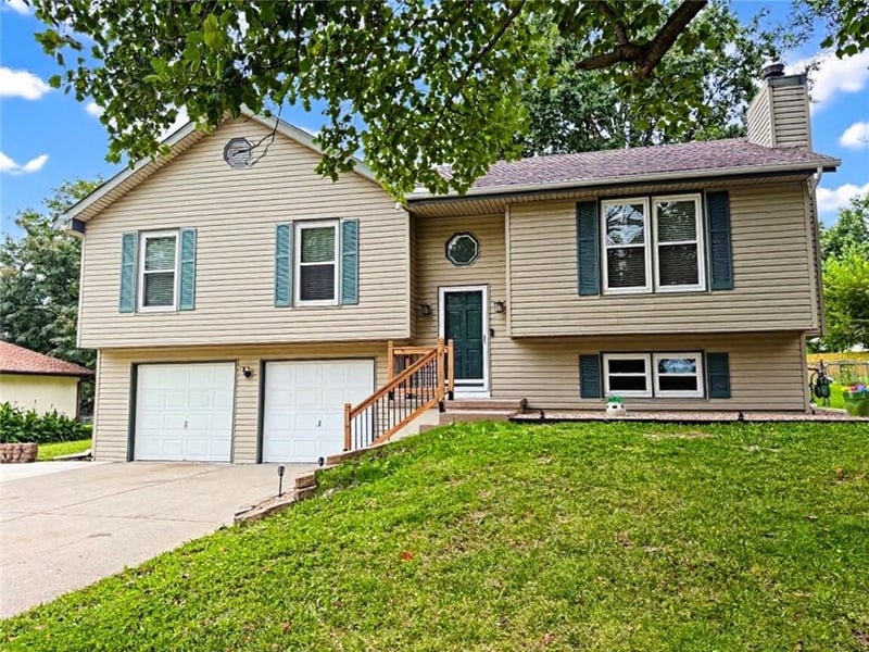 1607 NE 114 St, Kansas City, MO 64155